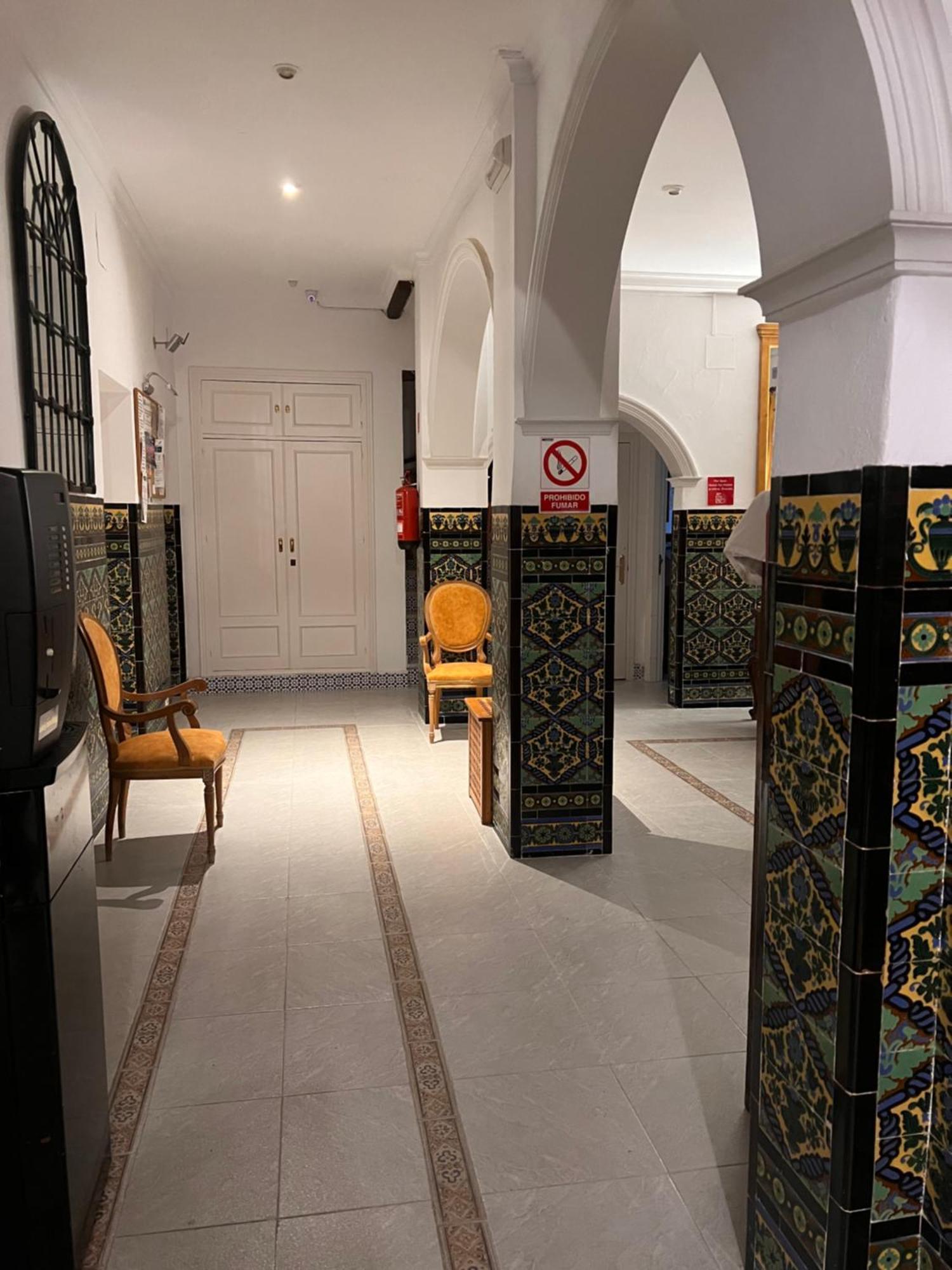 Hostal Playa Hidalgo Рота Экстерьер фото