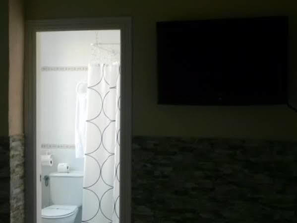 Hostal Playa Hidalgo Рота Экстерьер фото
